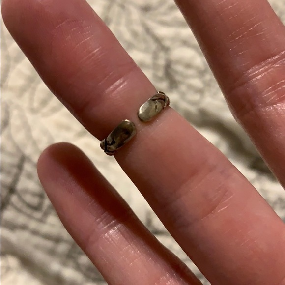 Mid Ring - Picture 3 of 4